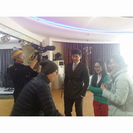 Жүжигчин А.Ганчимэг, О.Мөнхдалай нар Солонгосын телевизийн нэвтрүүлэг оролцжээ